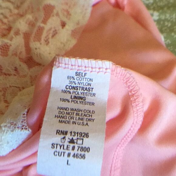 Pink dress with cream lace overlay in size large - Picture 7 of 8